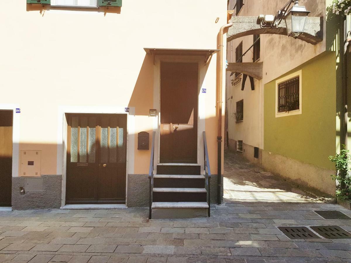 Modern Flat With Panoramic Terrace In Zuccarello Apartment Exterior foto